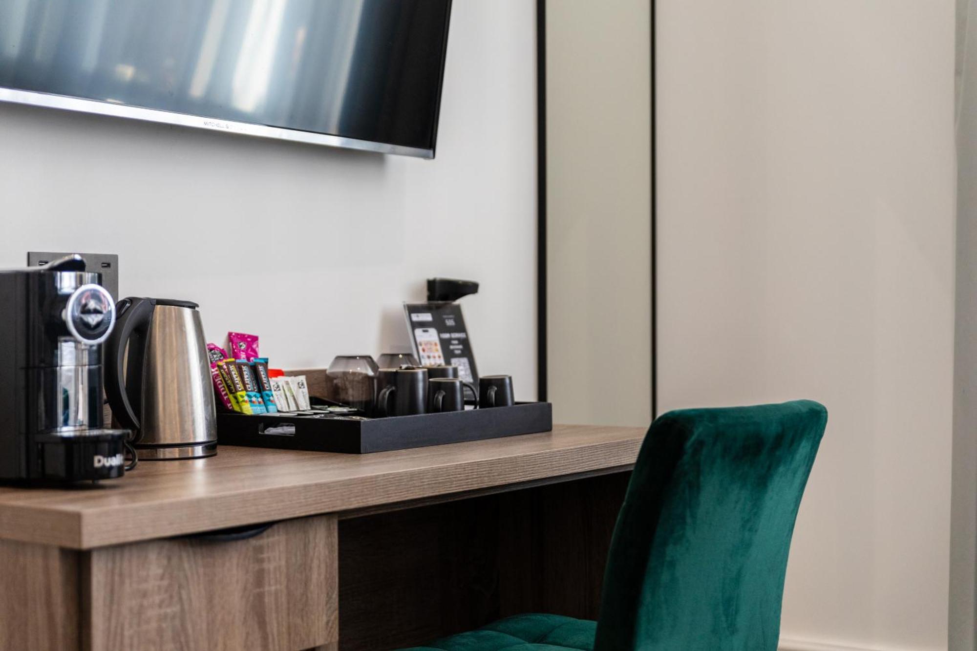 The Chapter Hotels - The J Hyde Park Лондон Экстерьер фото