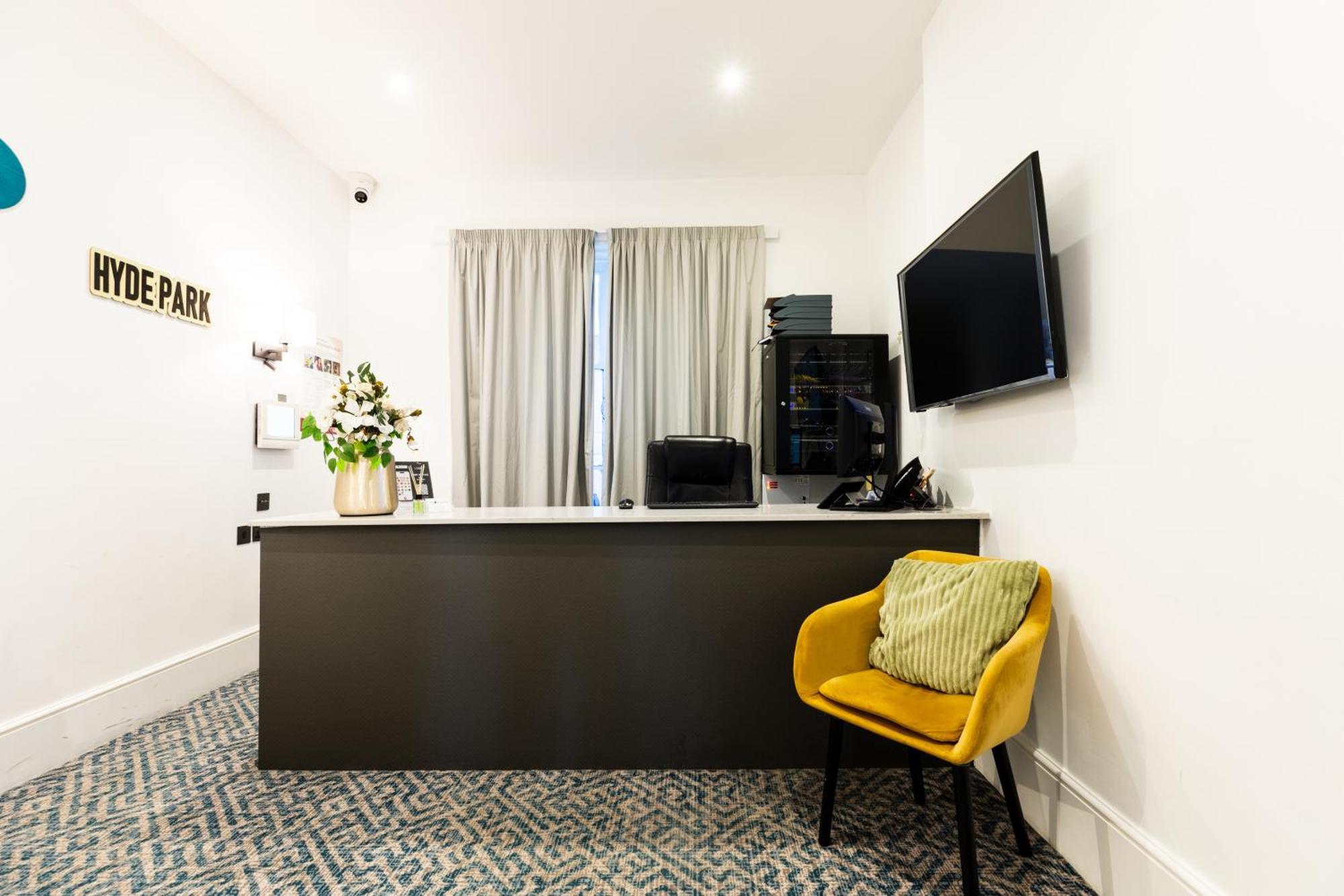 The Chapter Hotels - The J Hyde Park Лондон Экстерьер фото